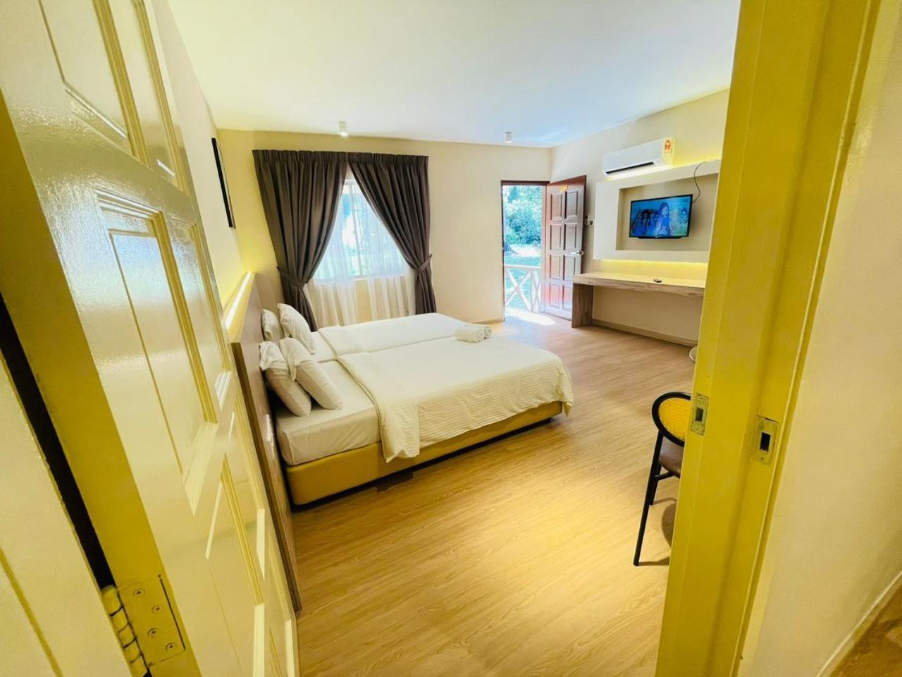 Rompin Beach Resorts Куала-Ромпин Экстерьер фото