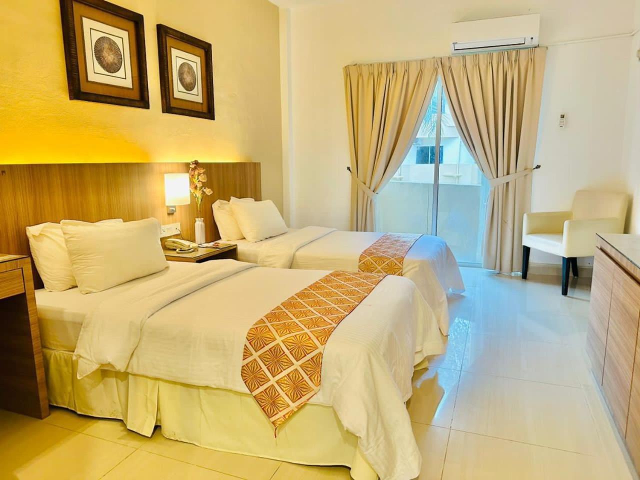 Rompin Beach Resorts Куала-Ромпин Экстерьер фото